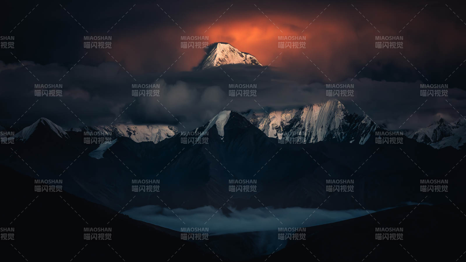 暮色神峰贡嘎图片