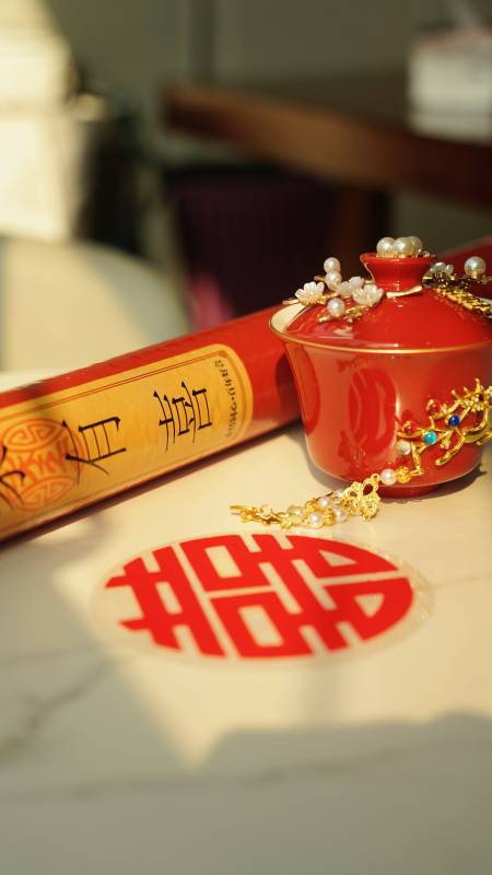 喜庆婚嫁礼盒图片