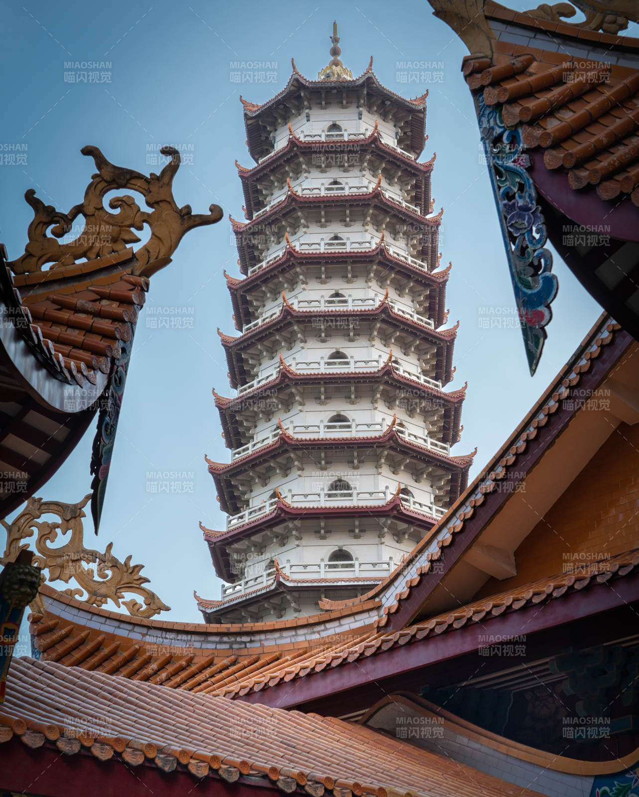 西禅古寺巍峨耸入云图片