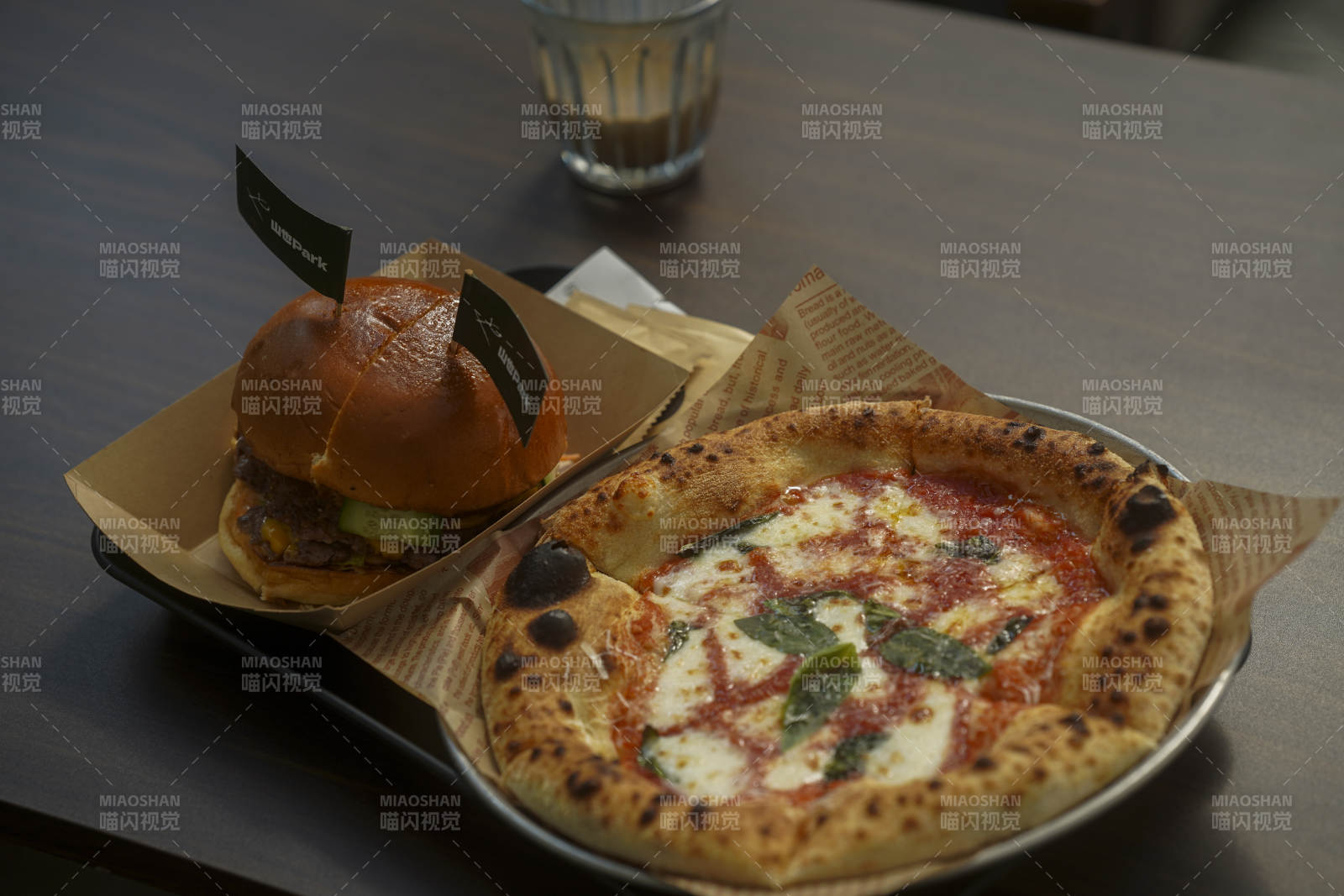 披萨与汉堡套餐图片