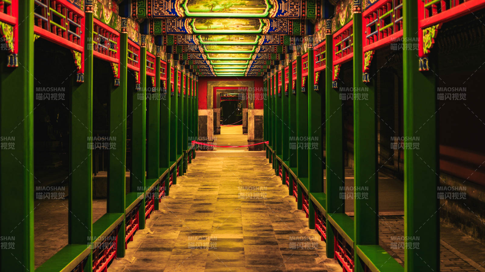 颐和园古色古香的长廊图片