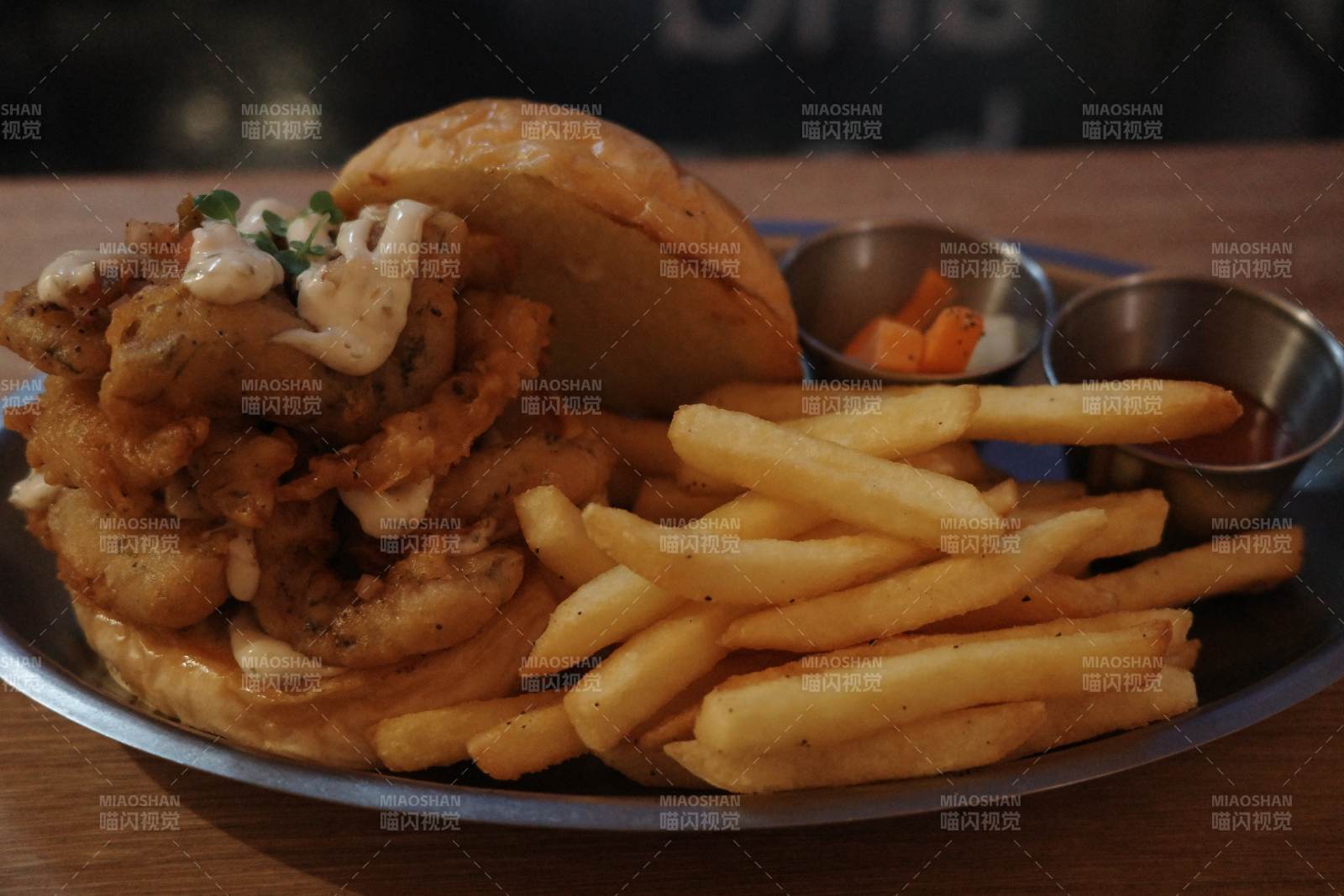 炸鱼薯条套餐图片