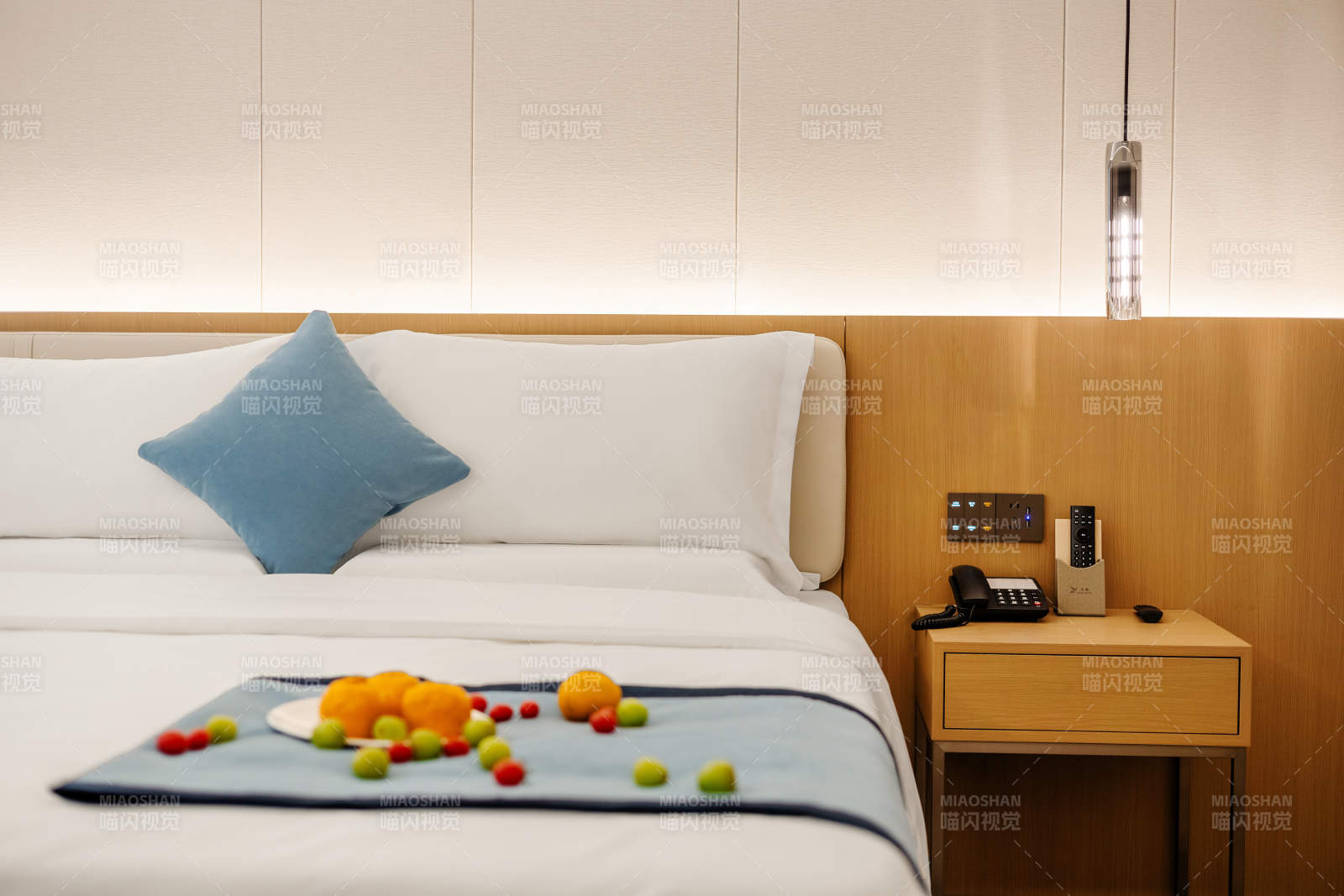 温馨卧室布置图片