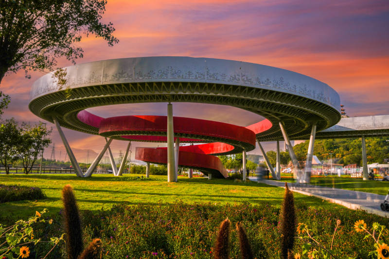 北京首钢园冬奥之环日落美景图片