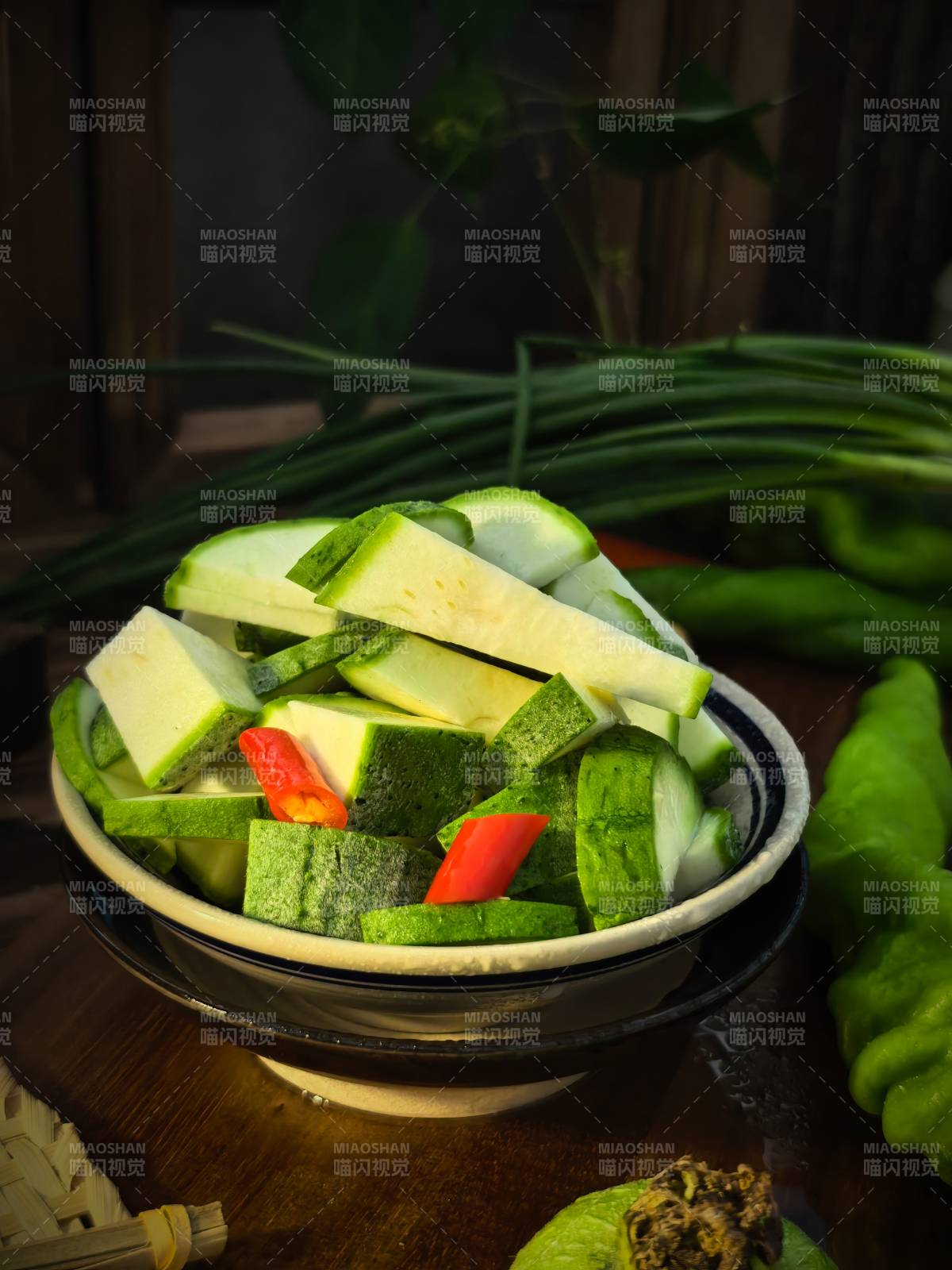 新鲜瓜蔬拼盘图片