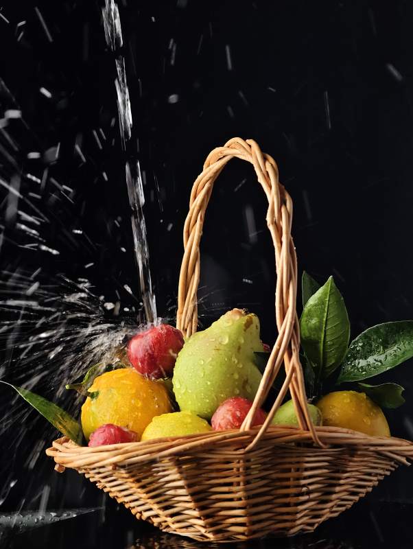 水果篮淋水瞬间图片