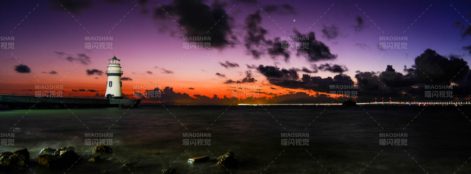 灯塔暮色图片