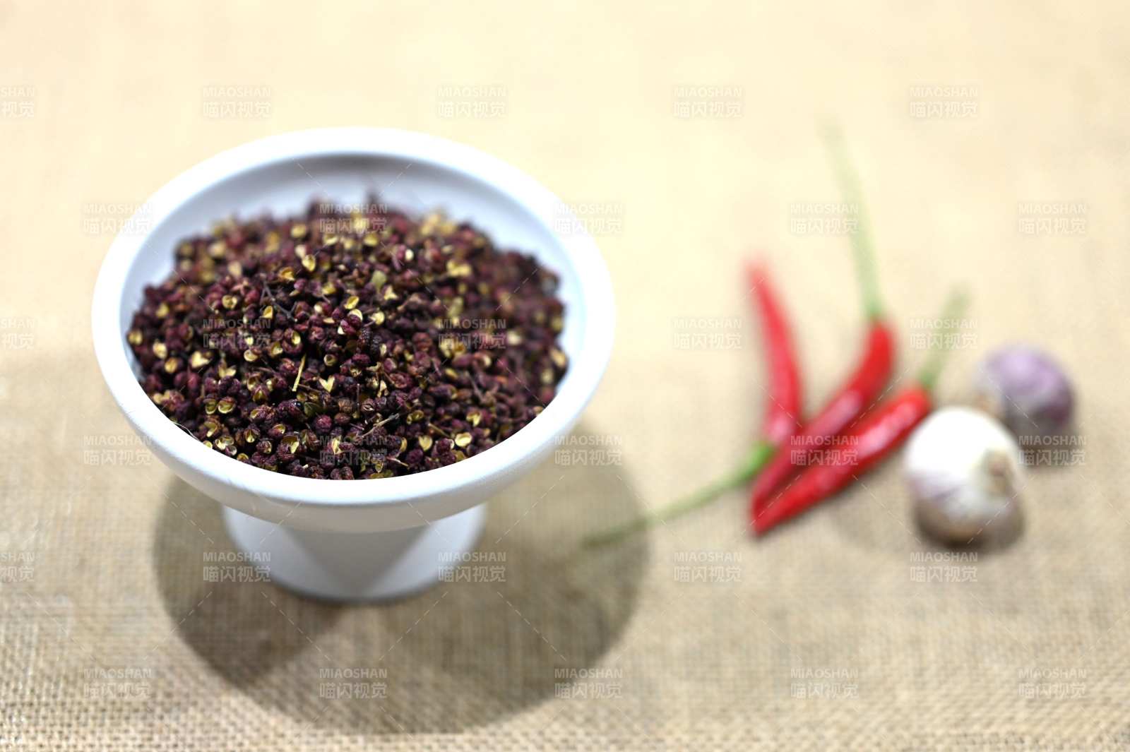 花椒辣椒蒜头图片