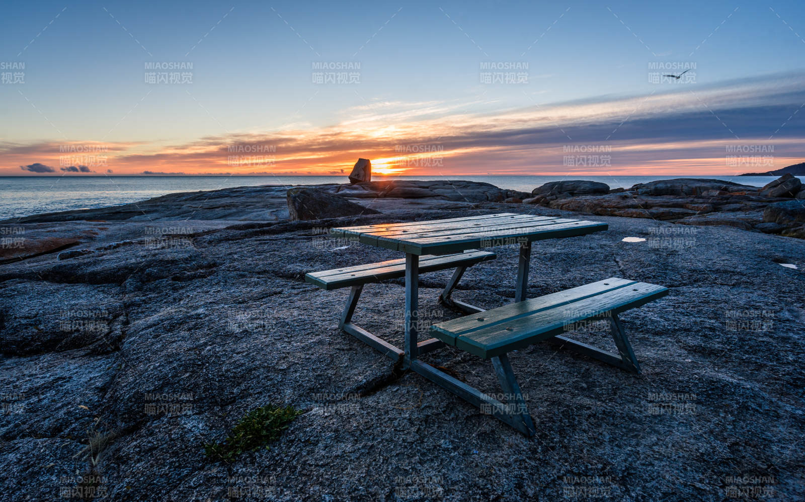 澳洲塔斯马尼亚海滨日出图片