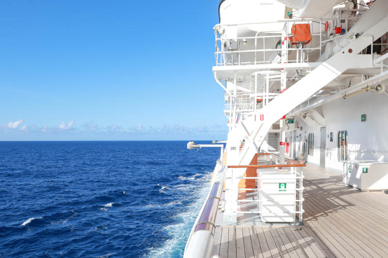 邮轮甲板海景图片