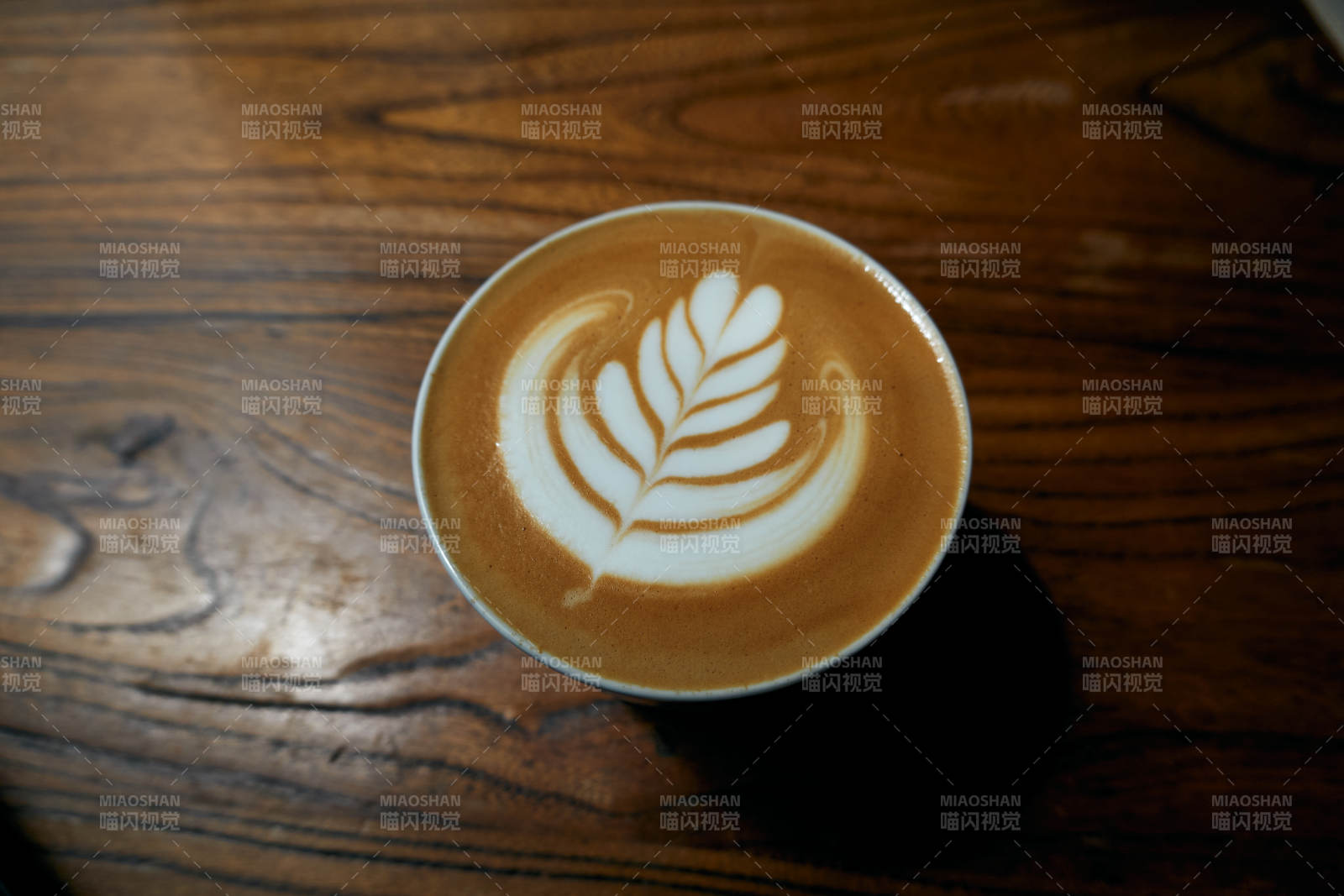 咖啡拉花艺术图片