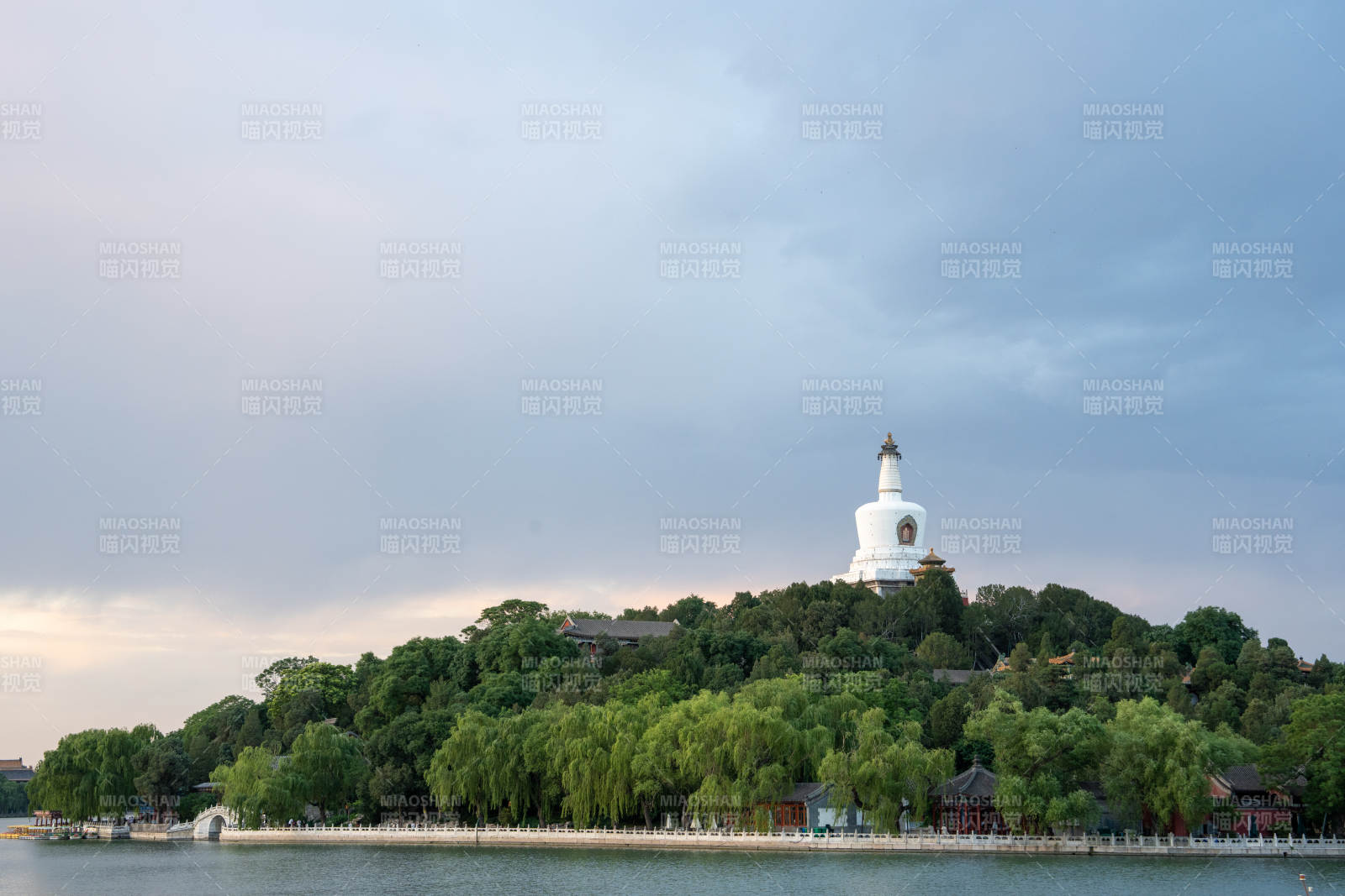 北海白塔风光图片