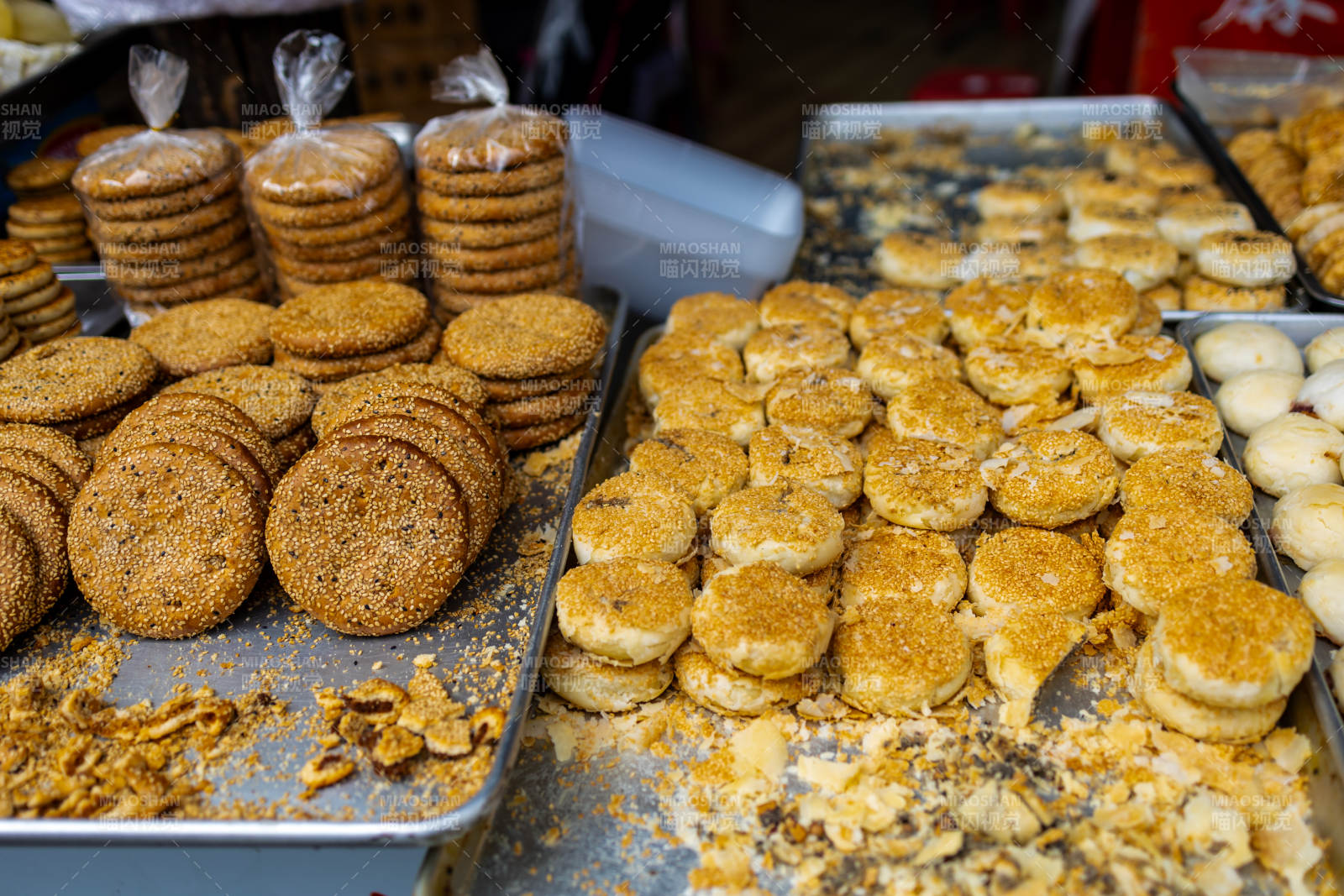 金黄酥饼诱人陈列图片
