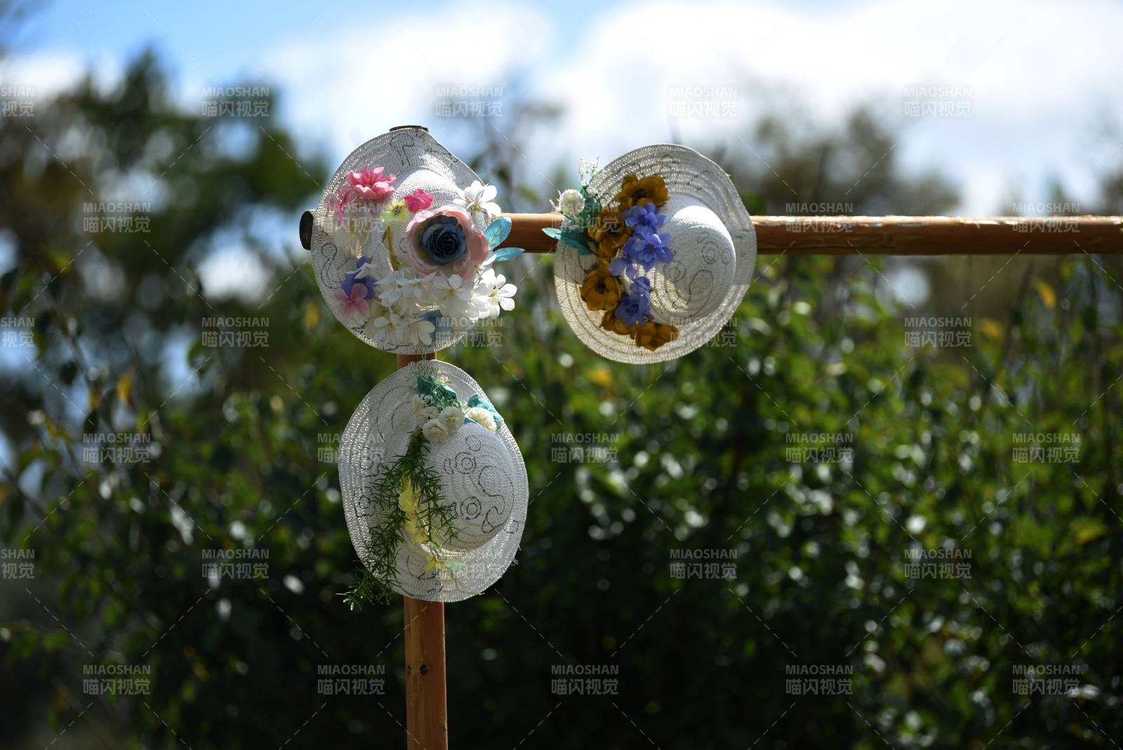 花艺草帽装饰图片