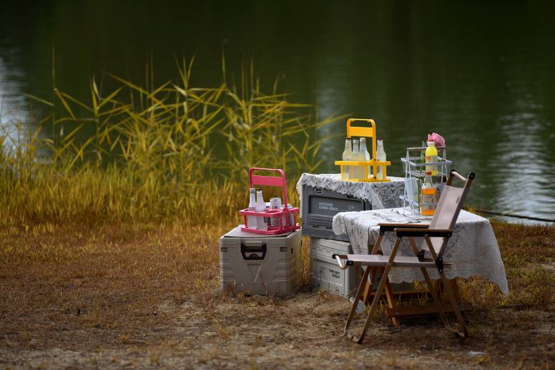 湖畔野餐时光图片