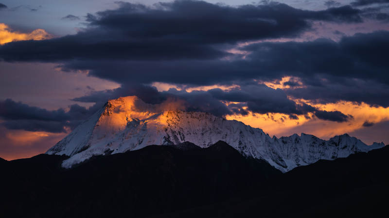 卡热疆日落时刻图片