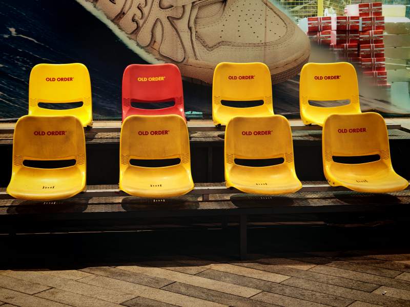 旧秩序座椅图片