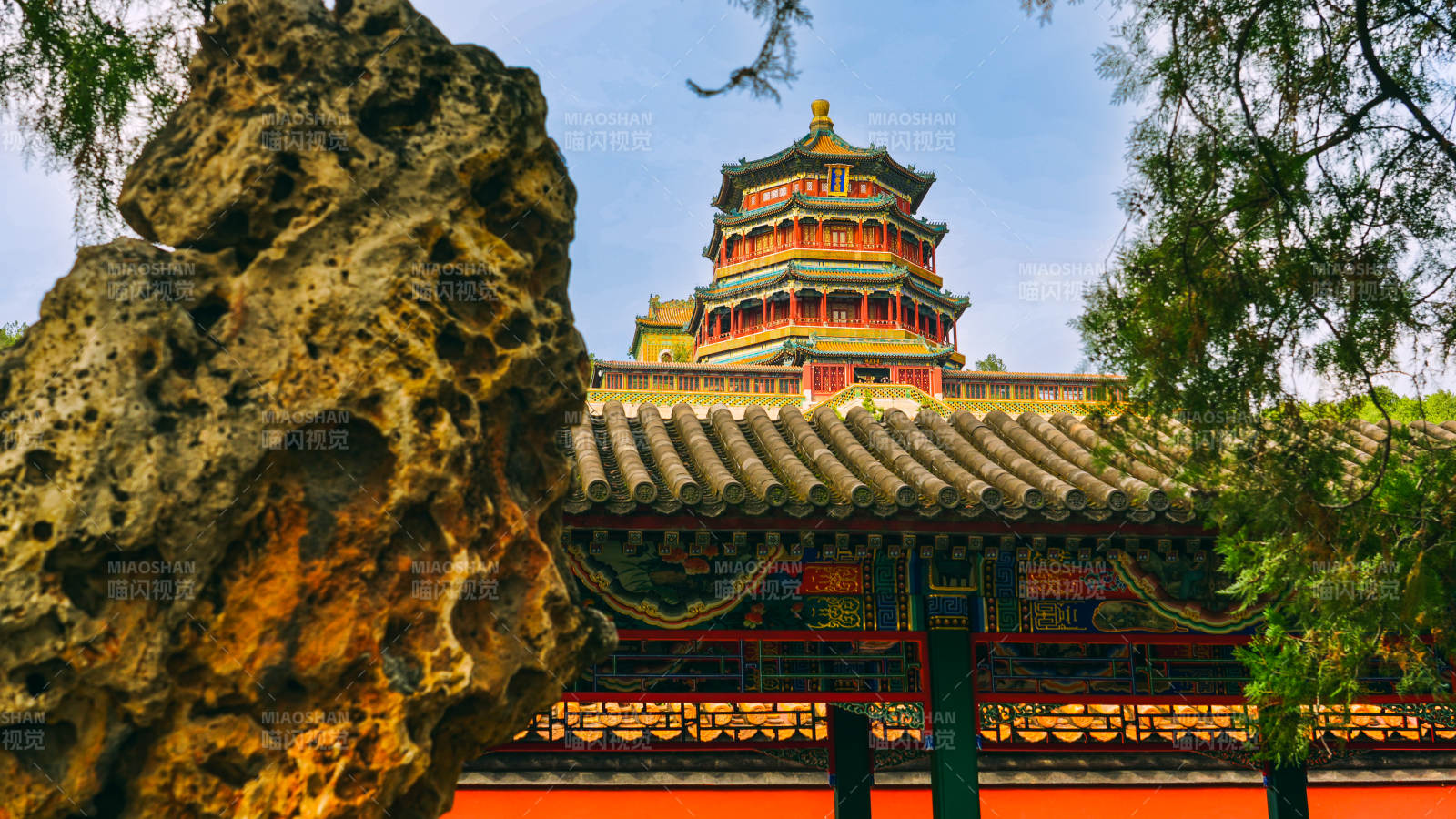 颐和园古塔映翠 石影生辉图片