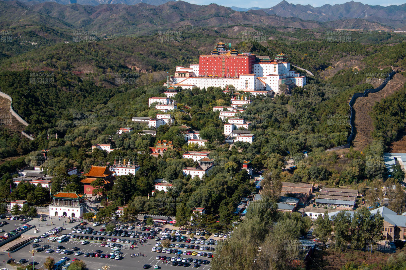 承德小布达拉宫山间古寺风光图片