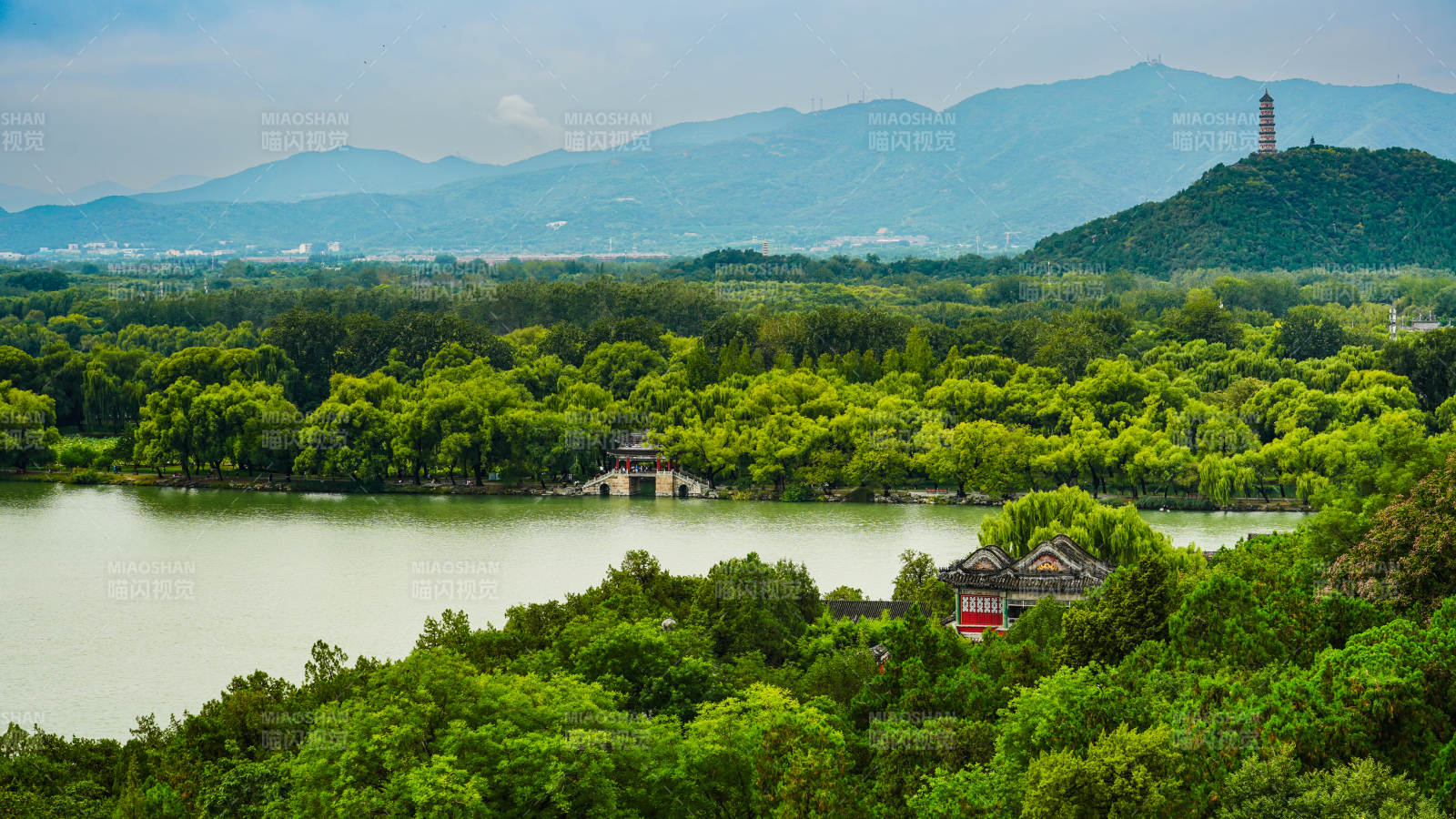 颐和园昆明湖湖光山色 塔影葱茏图片