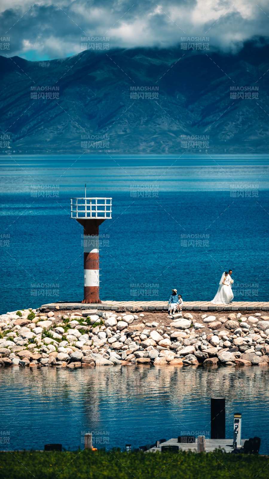 赛里木湖记得这幸福一刻图片