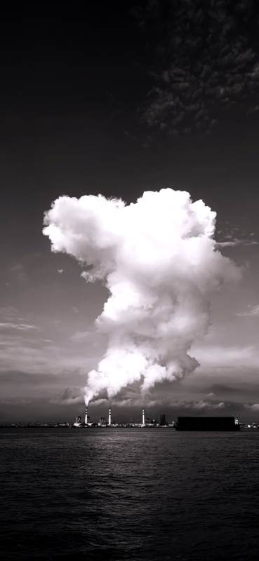 烟云升腾 海天一色图片