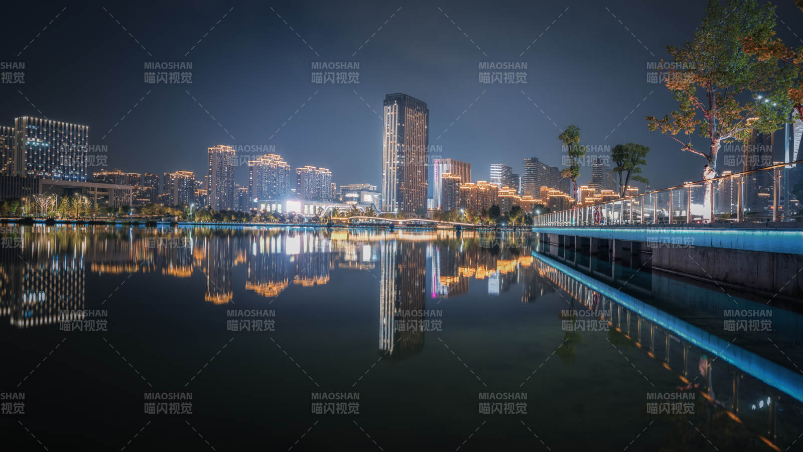 金沙湖夜景城市倒影图片