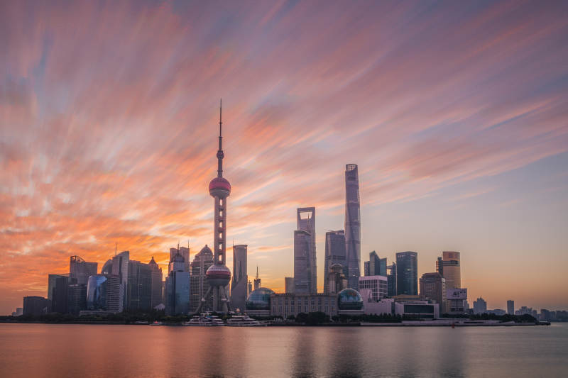 上海晨曦天际线图片