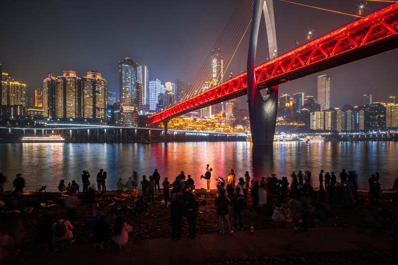 夜桥灯火映江城图片