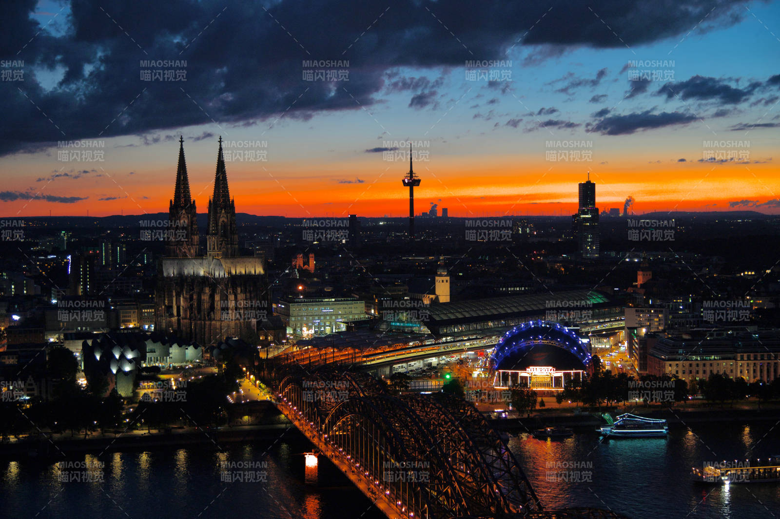 科隆夜景璀璨夺目图片