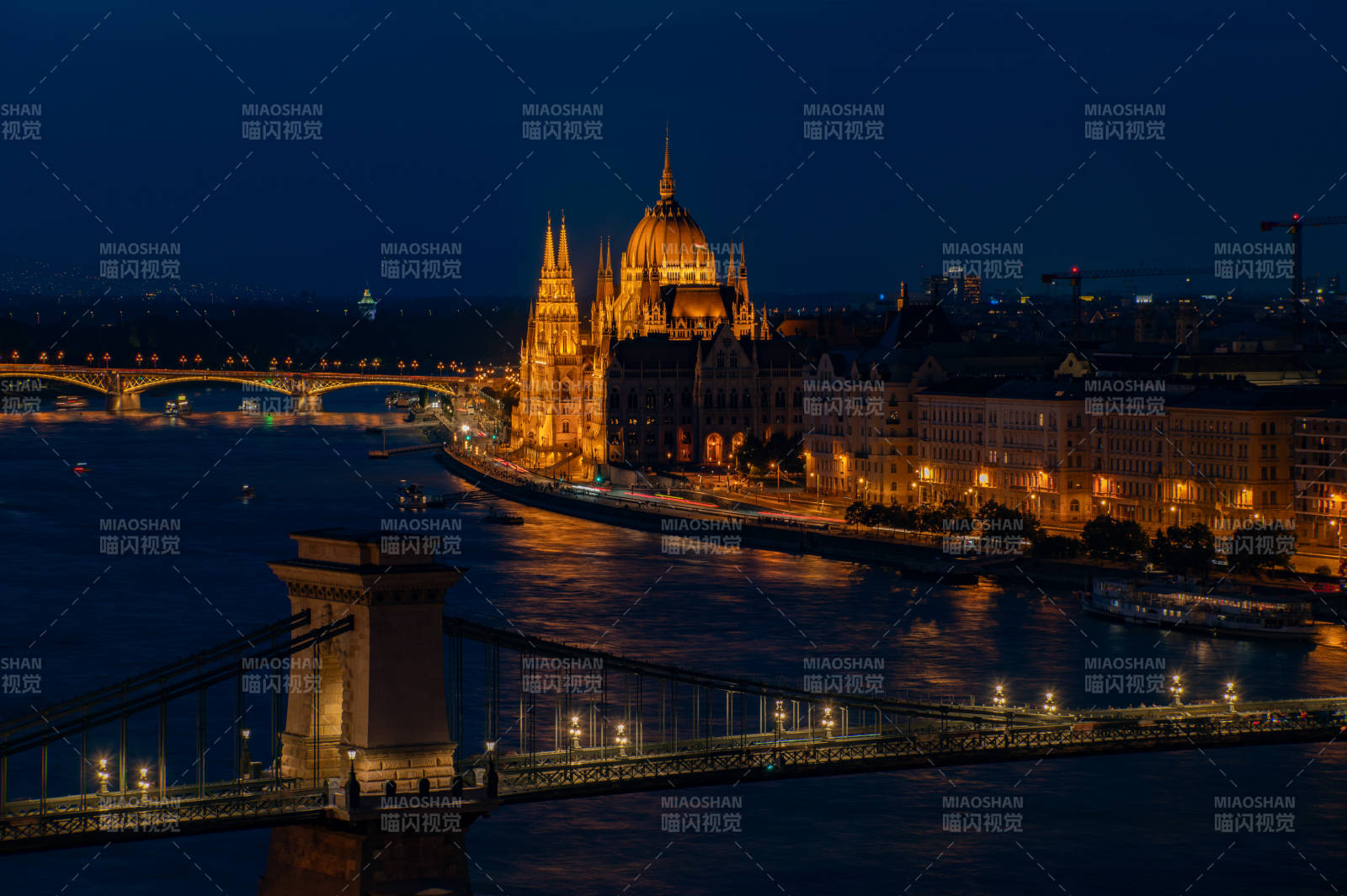 布达佩斯夜景图图片