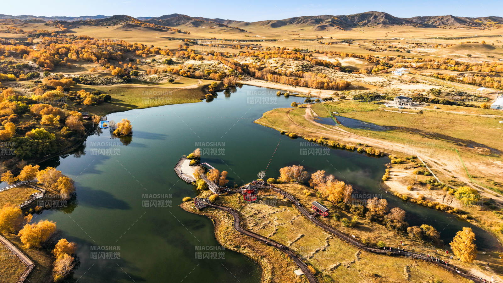 乌兰布统公主湖秋季风光图片