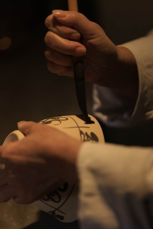 手绘陶瓷杯图片