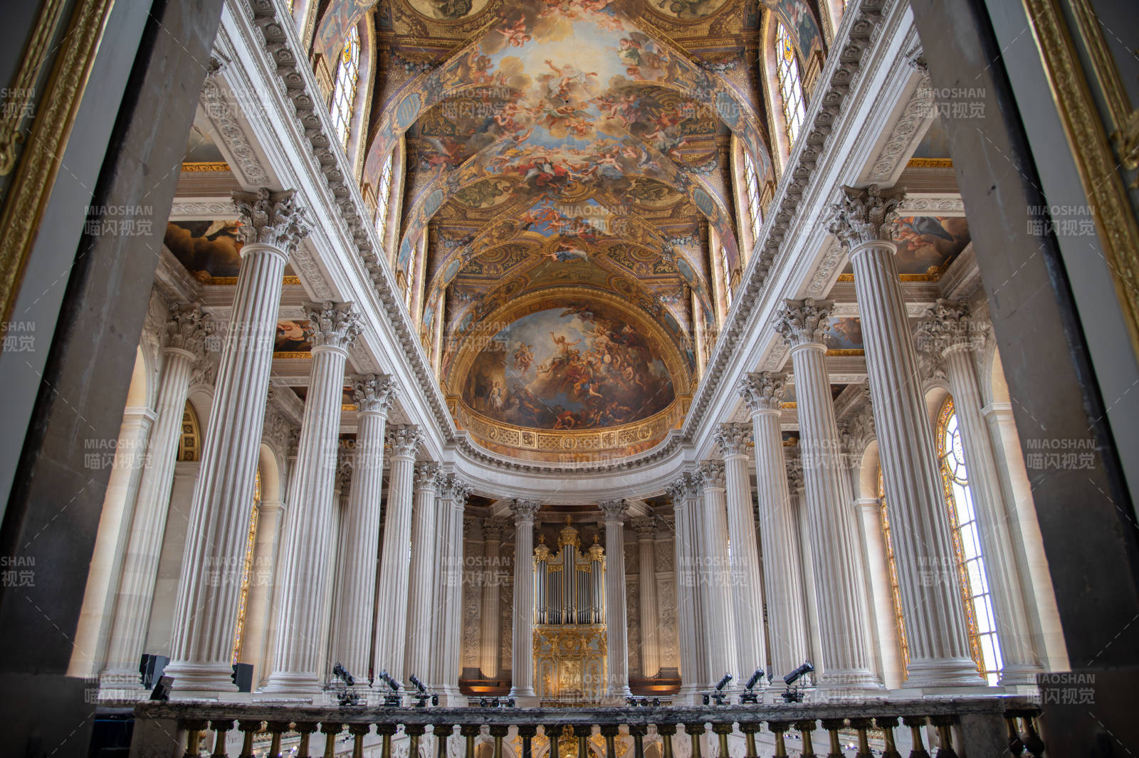 宏伟教堂内部图片