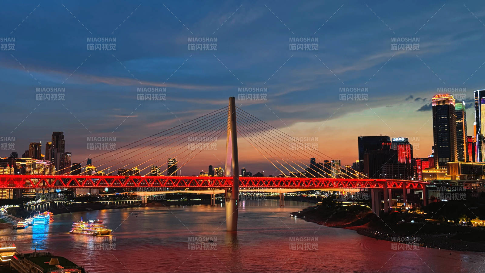 夜幕下的山城重庆图片