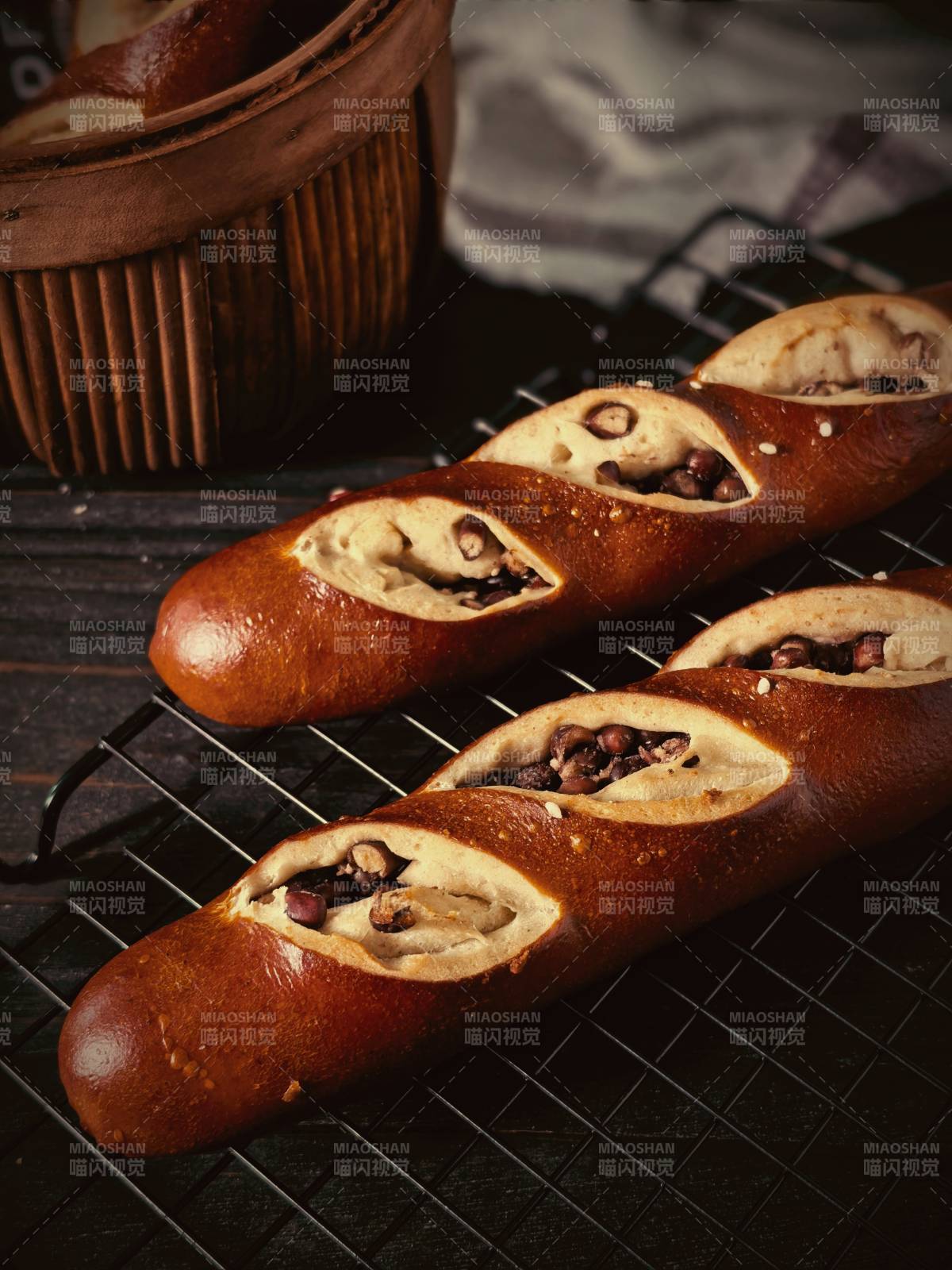 碱水红豆包 外酥内软图片