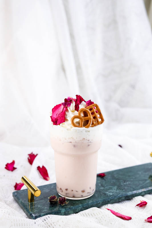 玫瑰奶茶杯图片