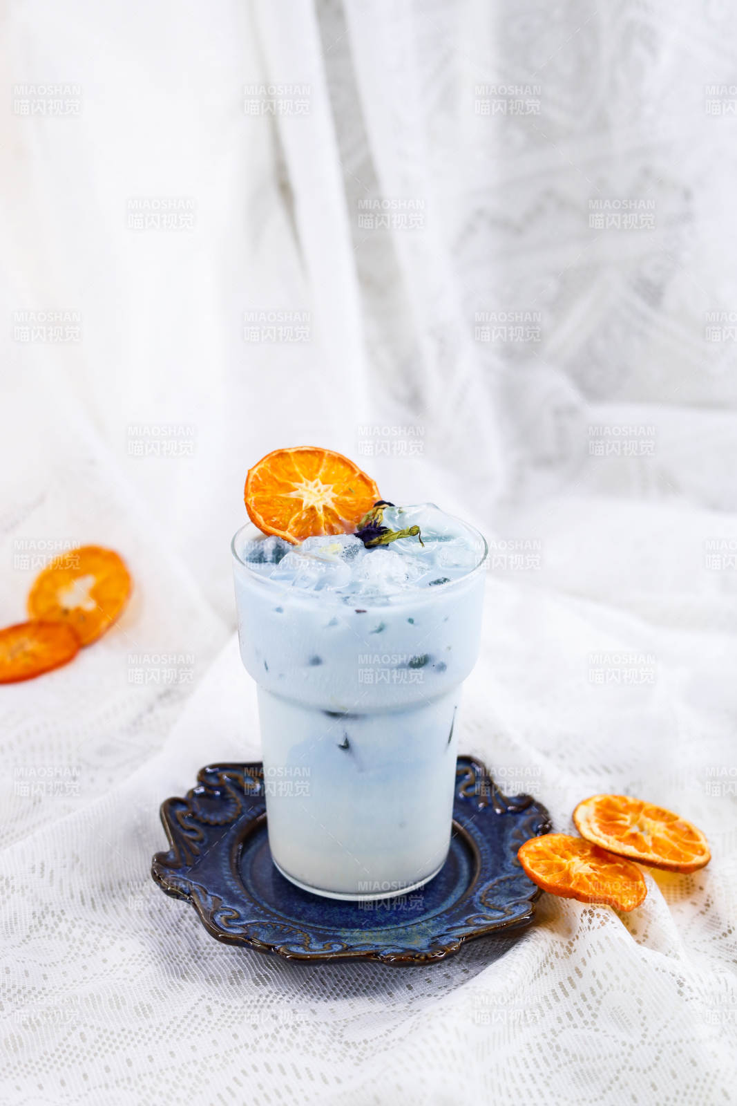 蓝莓奶昔冰饮图片