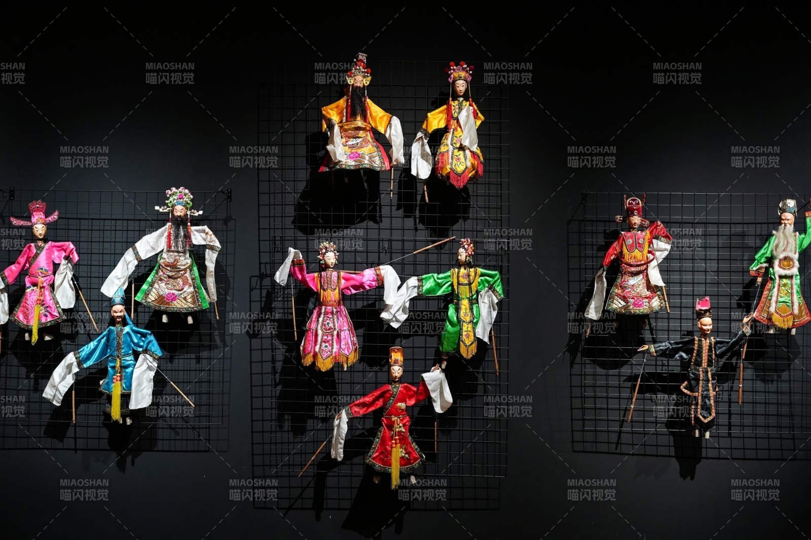 彩绘木偶展图片