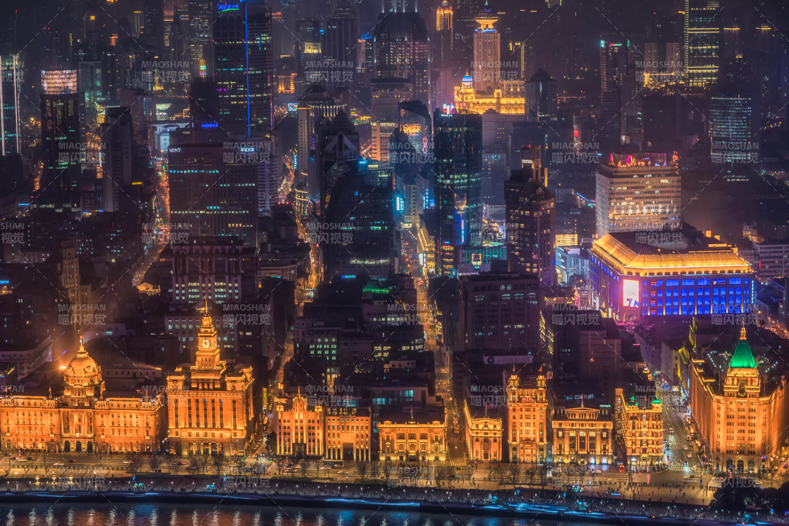 夜上海外滩璀璨灯火图片