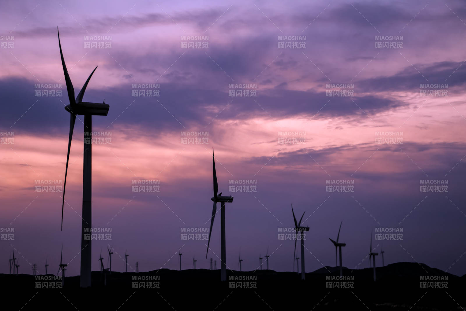 福州长乐风车剪影暮色中图片