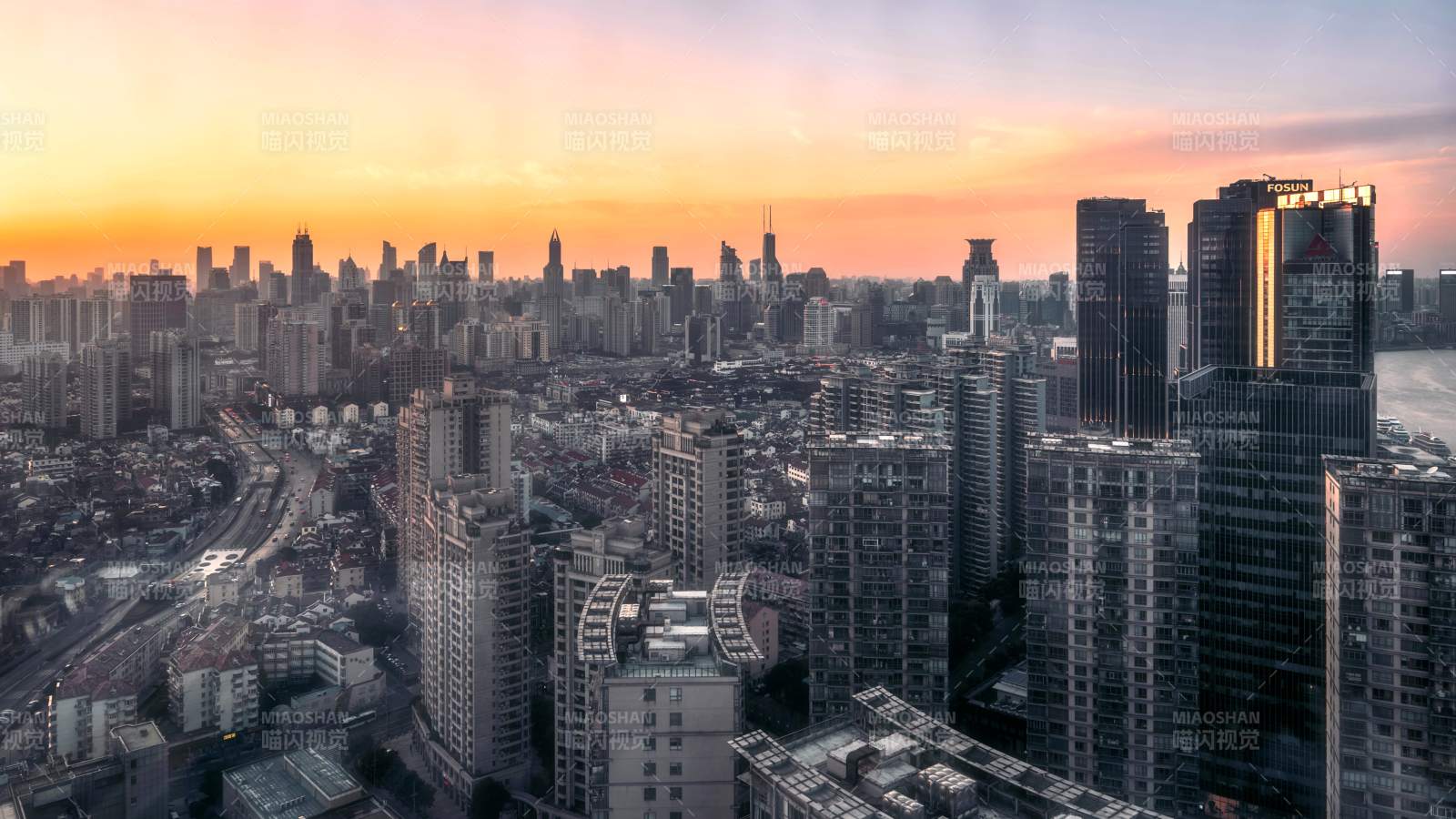 上海黄浦城市黄昏美景图片