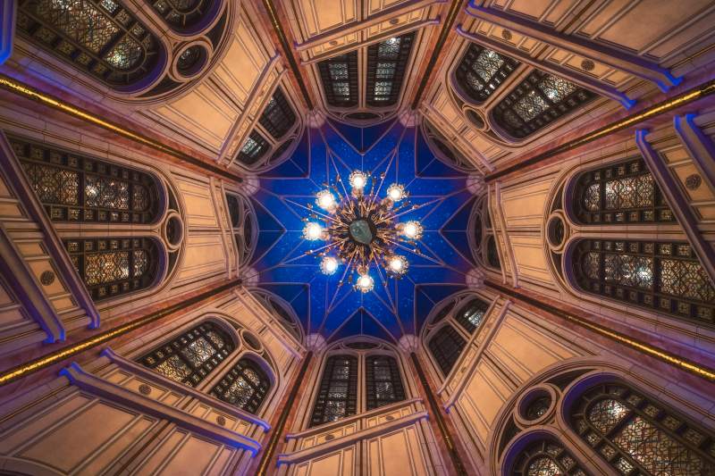 城堡穹顶星辉璀璨图片