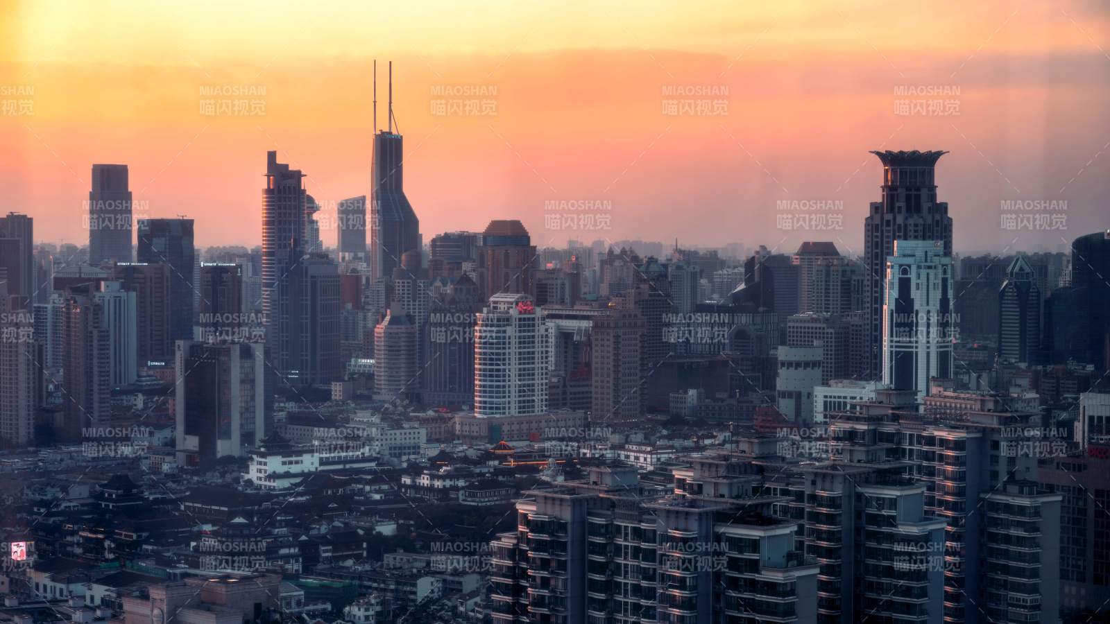 上海黄浦黄昏天际线图片