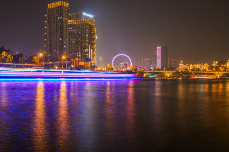 天津海河夜景长曝光图片