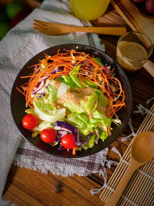 新鲜蔬菜沙拉图片