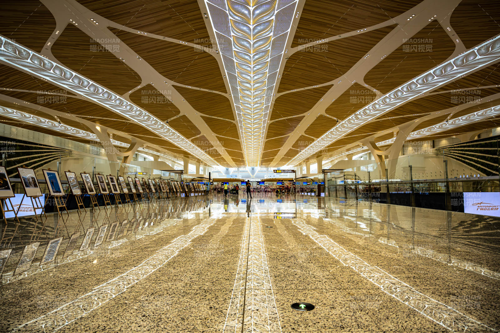 现代机场大厅图片