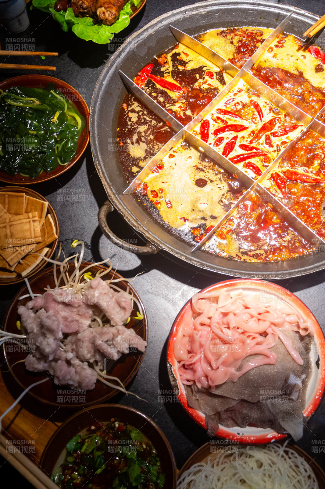 火锅盛宴 美味纷呈图片