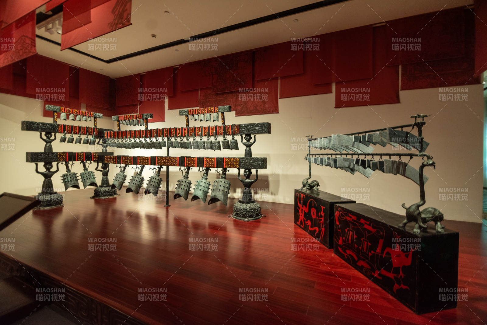 编钟陈列展厅图片