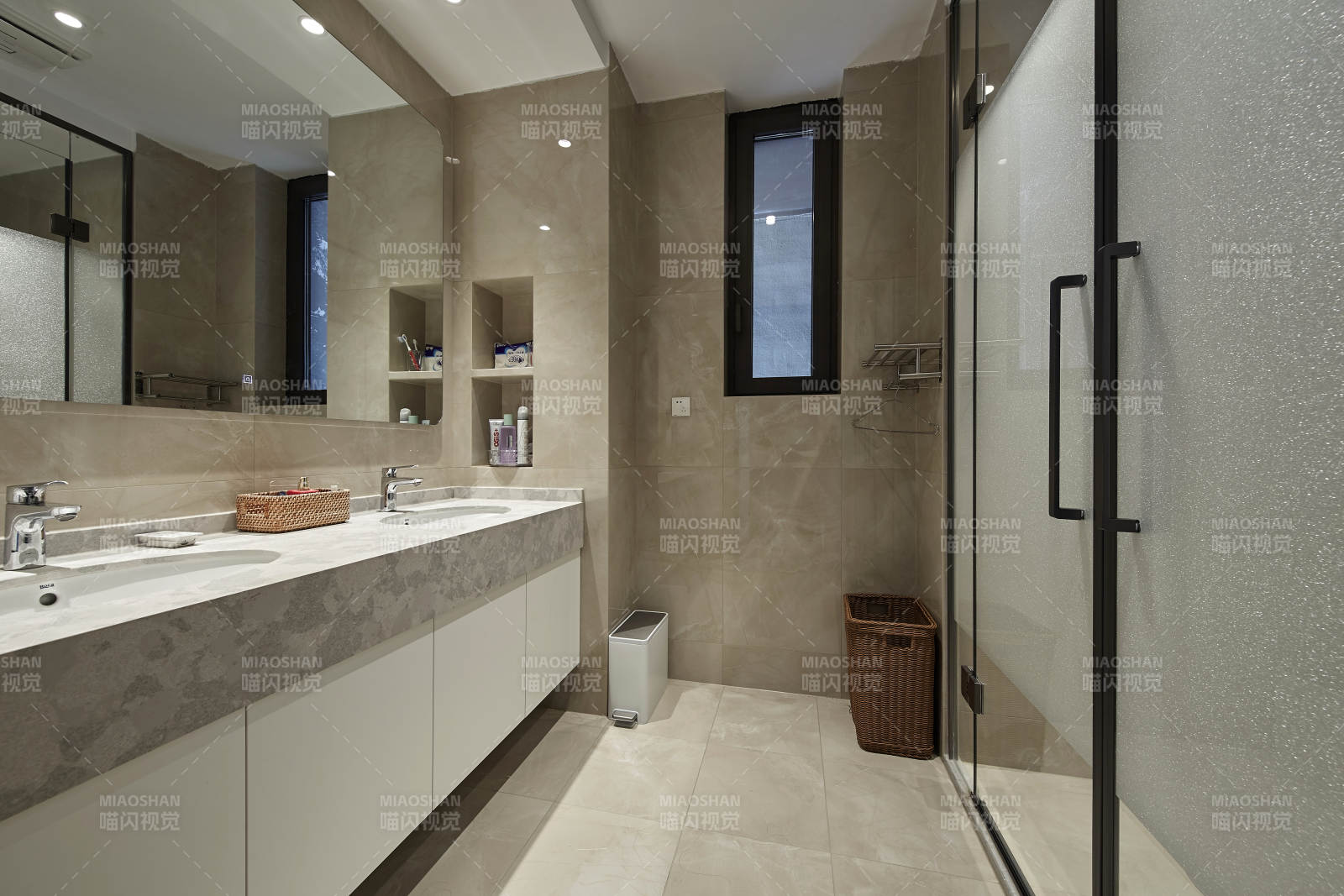 现代简约浴室设计图片